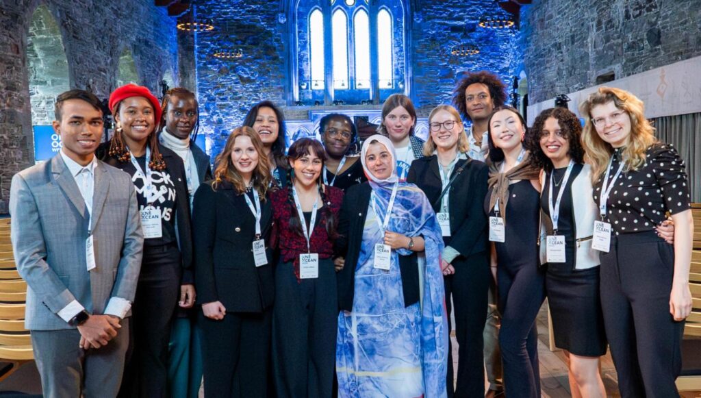 Medlemmene i One Ocean Youth Panel i Håkonshallen under One Ocean Summit i 2024. Foto: Ole Henning Bøe