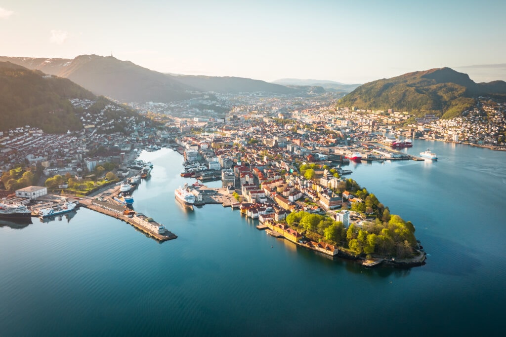 Dronefoto av Bergen havn